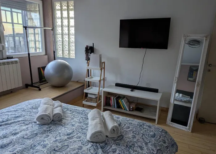 Jevremov Kutak * Βελιγράδι